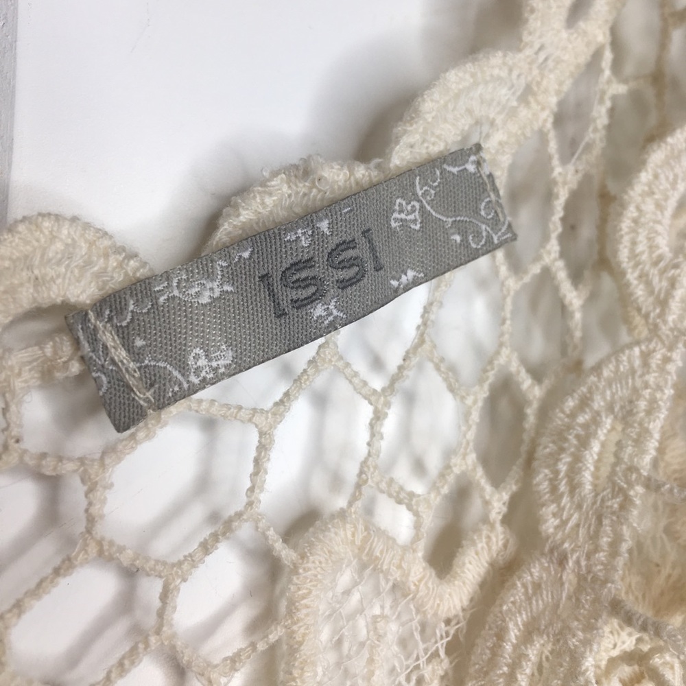 ISSI Lace Tank Top - Picture 2 of 4